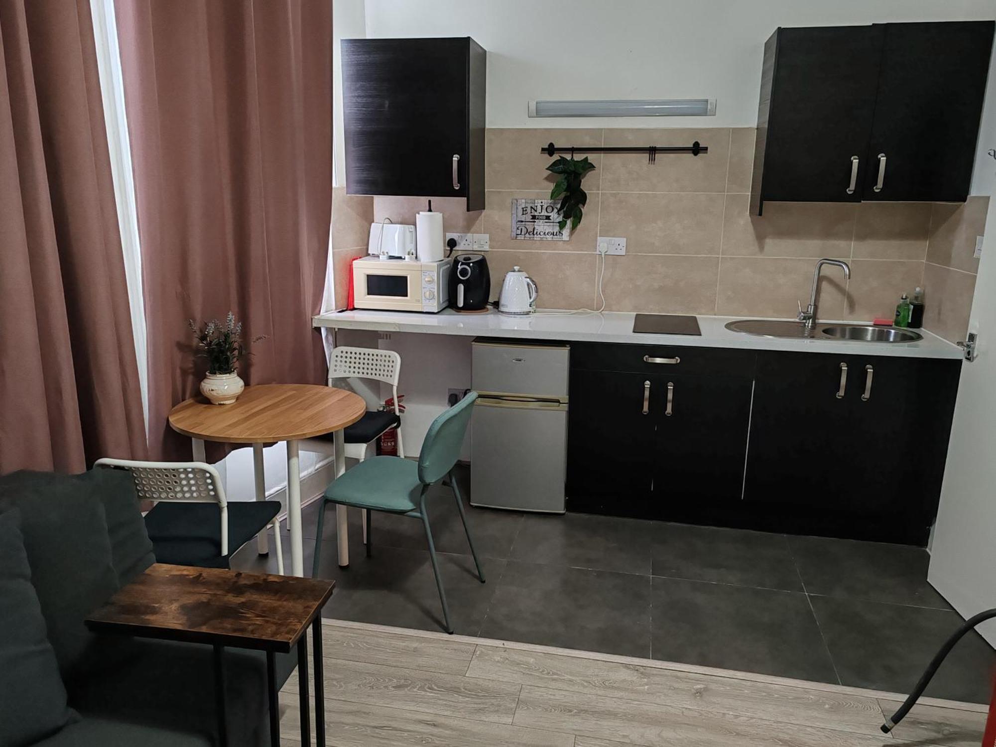 Kilburn High Road Studio Apartments ลอนดอน ภายนอก รูปภาพ
