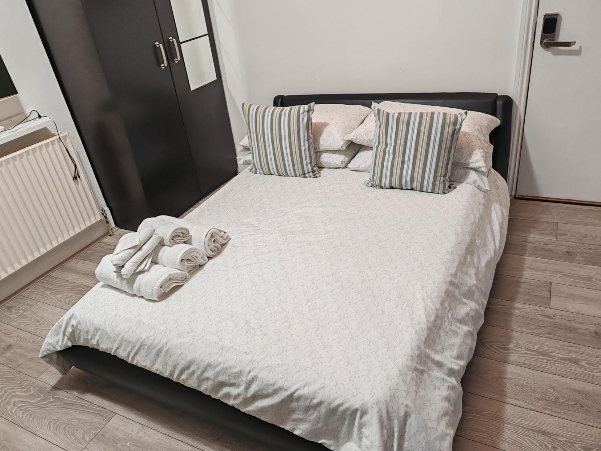 Kilburn High Road Studio Apartments ลอนดอน ภายนอก รูปภาพ