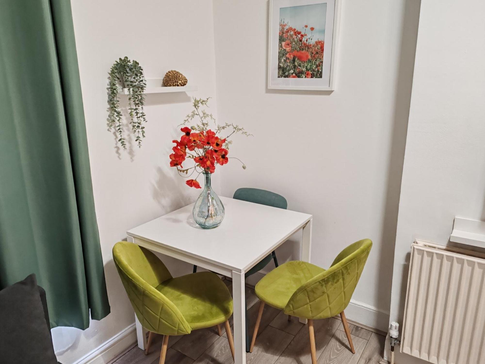 Kilburn High Road Studio Apartments ลอนดอน ภายนอก รูปภาพ